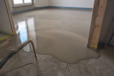Chape liquide en rénovation : comment gérer les supports irréguliers et les contraintes de chantier